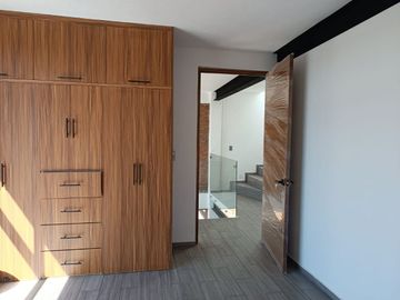 CASA EN VENTA NUEVA EN SAN GASPAR, METEPEX, EDOMEX