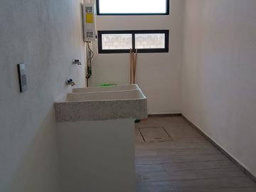 CASA EN VENTA NUEVA EN SAN GASPAR, METEPEX, EDOMEX