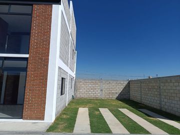 CASA EN VENTA NUEVA EN SAN GASPAR, METEPEX, EDOMEX