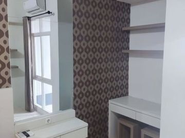 Apt. Bale Hinggil View Pool Full Furnish