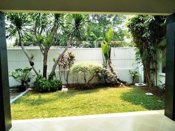 Disewakan Rumah Private Pool di Bangka Jakarta Selatan Kondisi Semi Furnished HSE-A0317