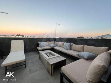MAGNÍFICA CASA INTELIGENTE CON ROOF GARDEN