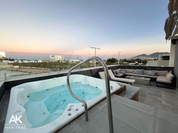 MAGNÍFICA CASA INTELIGENTE CON ROOF GARDEN