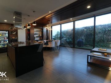 MAGNÍFICA CASA INTELIGENTE CON ROOF GARDEN
