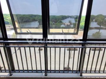 Disewakan Murah Ruko Marina Bay Pik2 Luas 4,5X20 3Lt+Rooftop