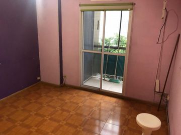 VENTA DEPARTAMENTO 4 AMBIENTES CON BALCÓN CORRIDO