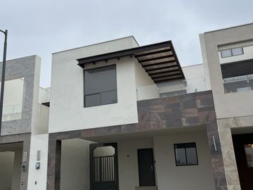 Casa En Venta Monterrey Nuevo Leon Fracc ARBOREA Muy Cerca De Avenida Leones
