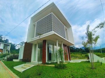 Rumah Baru 2 Lantai Luas 119 di The OZ Tidar kota Malang