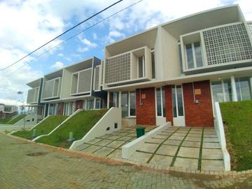 Rumah Baru 2 Lantai Luas 119 di The OZ Tidar kota Malang