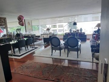 Venta de Hermoso Departamento 244 m2 Laureles en San Isidro