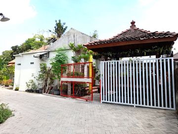 Guesthouse Apik dekat Kampung Flory Tlogoadi