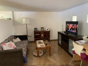 Casa minimalista en Quilmes recidencial