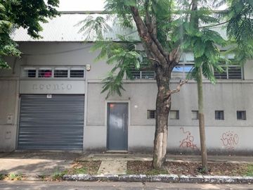 Casa minimalista en Quilmes recidencial