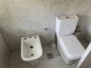 Casa minimalista en Quilmes recidencial