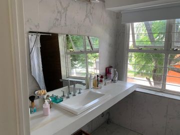 Casa minimalista en Quilmes recidencial