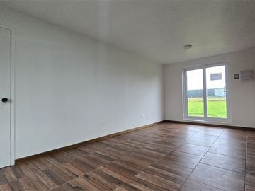 Casa en arriendo de 4 dorm. en Frutillar