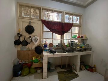 Rumah 1 Lantai di Cirendeu dengan Luas Tanah 945M² Harga Menarik