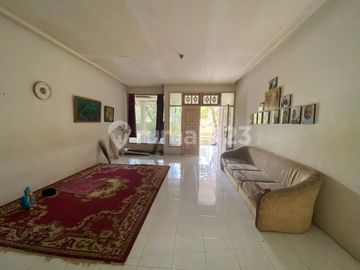 Rumah 1 Lantai di Cirendeu dengan Luas Tanah 945M² Harga Menarik