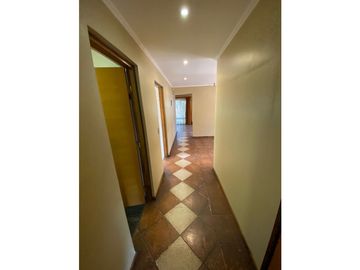 VENDO CASA CENTRAL EN ARRIETA ACEPTA OFERTA, CASA CON PISCINA Y AMPLIOS DORMITORIOS