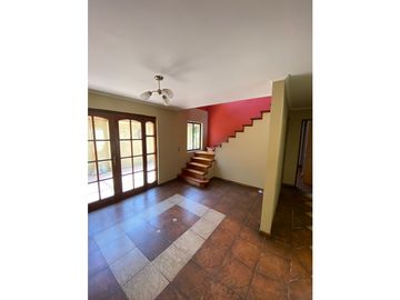 VENDO CASA CENTRAL EN ARRIETA ACEPTA OFERTA, CASA CON PISCINA Y AMPLIOS DORMITORIOS