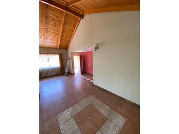VENDO CASA CENTRAL EN ARRIETA ACEPTA OFERTA, CASA CON PISCINA Y AMPLIOS DORMITORIOS