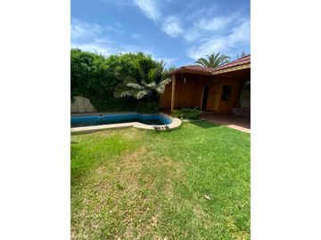 VENDO CASA CENTRAL EN ARRIETA ACEPTA OFERTA, CASA CON PISCINA Y AMPLIOS DORMITORIOS