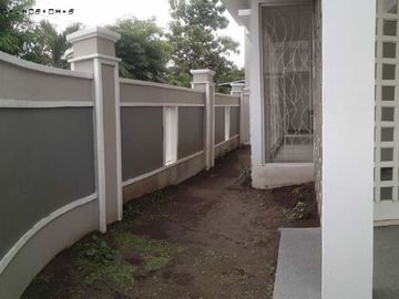 rumah Hook Baru di Sutorejo Timur, Strategis