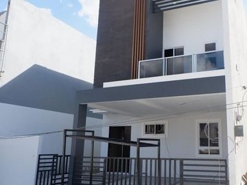 WPOOL 2-Storey Furnished House & Lot with 5 Bedroom for SALE in Friendship Angeles City near CLARK(Good for Investment)