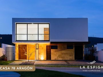Residencia en Fracc. La Espiga, 4ta Recamara en PB, Terreno 365 m2, de AUTOR !