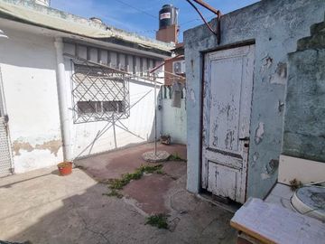 Casa PH en venta en Quilmes Oeste