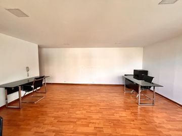 oficina en arriendo en el poblado. Cod A777227