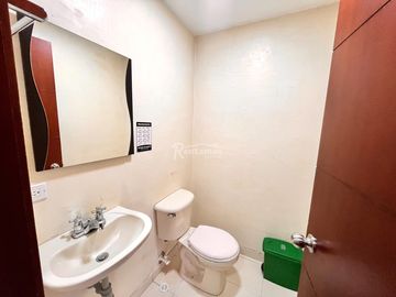 oficina en arriendo en el poblado. Cod A777227