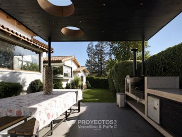 Casa en venta de 6 dorm. en Las Condes