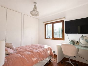 Casa en venta de 6 dorm. en Las Condes