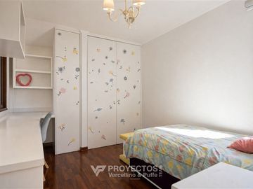 Casa en venta de 6 dorm. en Las Condes
