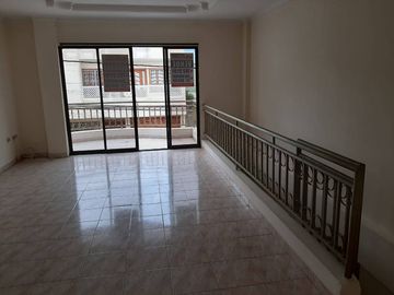 APTO EN VENTA BARRIO PORTAL DE ALMERIAS | 4086
