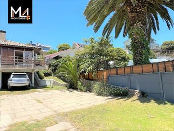 Casa en Venta en Av. Central