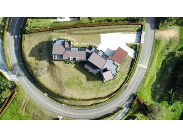 VENTA FINCA 2500 mts2 EL CARMEN VA LA CEJA - RIONEGRO - D