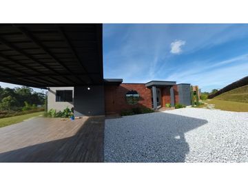 VENTA FINCA 2500 mts2 EL CARMEN VA LA CEJA - RIONEGRO - D