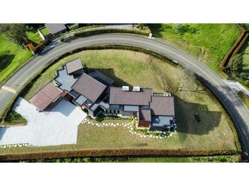 VENTA FINCA 2500 mts2 EL CARMEN VA LA CEJA - RIONEGRO - D