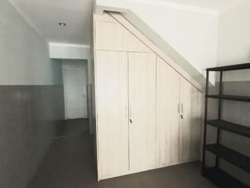 Rumah Luxurious 2,5 Lt di Kebayoran Garden Bintaro, 5802GB 0811111----