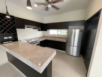 CASA EN VENTA EN MERIDA YUCATAN ,CONKAL KANAN