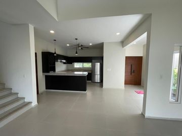 CASA EN VENTA EN MERIDA YUCATAN ,CONKAL KANAN