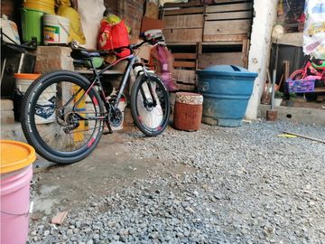 SE VENDE CASA VIVIENDAS INDEPENDIENTES SANTA TERESITA