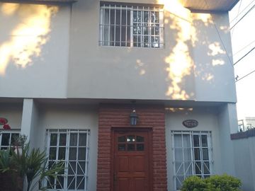 VENTA DUPLEX 3 AMBIENTES CON COCHERA