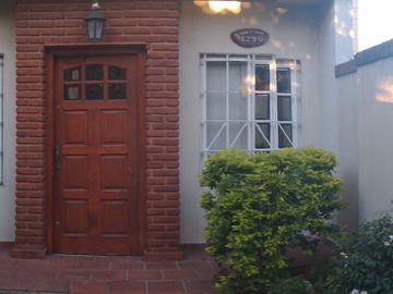 VENTA DUPLEX 3 AMBIENTES CON COCHERA