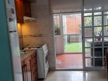 VENTA DUPLEX 3 AMBIENTES CON COCHERA