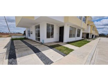 BROKER CASA EN VENTA PARA ESTRENAR SECTOR COMPLEJO DEPORTIVO