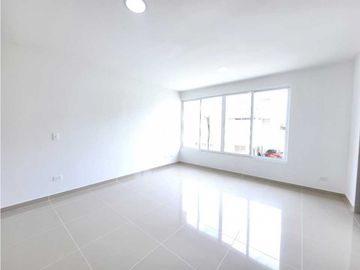 BROKER CASA EN VENTA PARA ESTRENAR SECTOR COMPLEJO DEPORTIVO