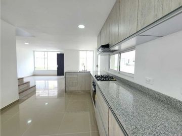 BROKER CASA EN VENTA PARA ESTRENAR SECTOR COMPLEJO DEPORTIVO